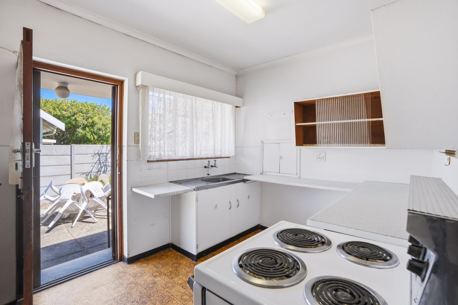 3 Bedroom Property for Sale in Meadowridge Western Cape